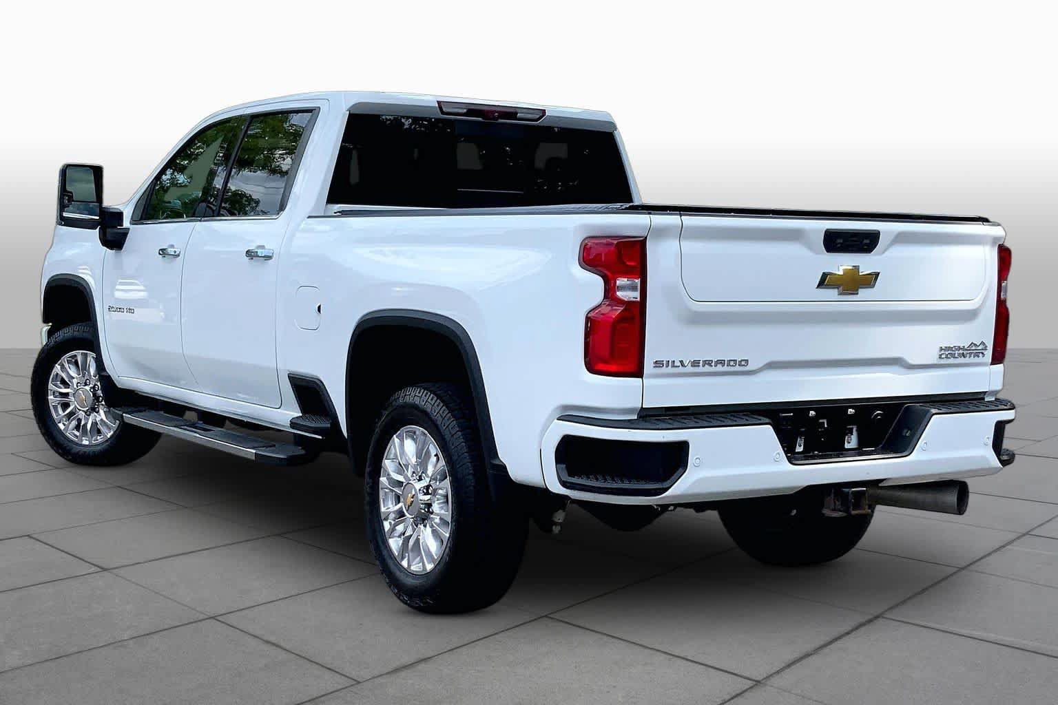 Used 2022 Chevrolet Silverado 2500 High Country w/ Z71 Off-Road Package AWD/4WD image 11
