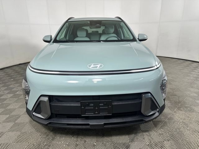 Used 2025 Hyundai Kona SEL image 8