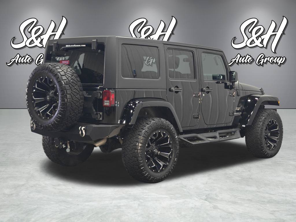 Used 2016 Jeep Wrangler Unlimited Sahara w/ Dual Top Group AWD/4WD image 18