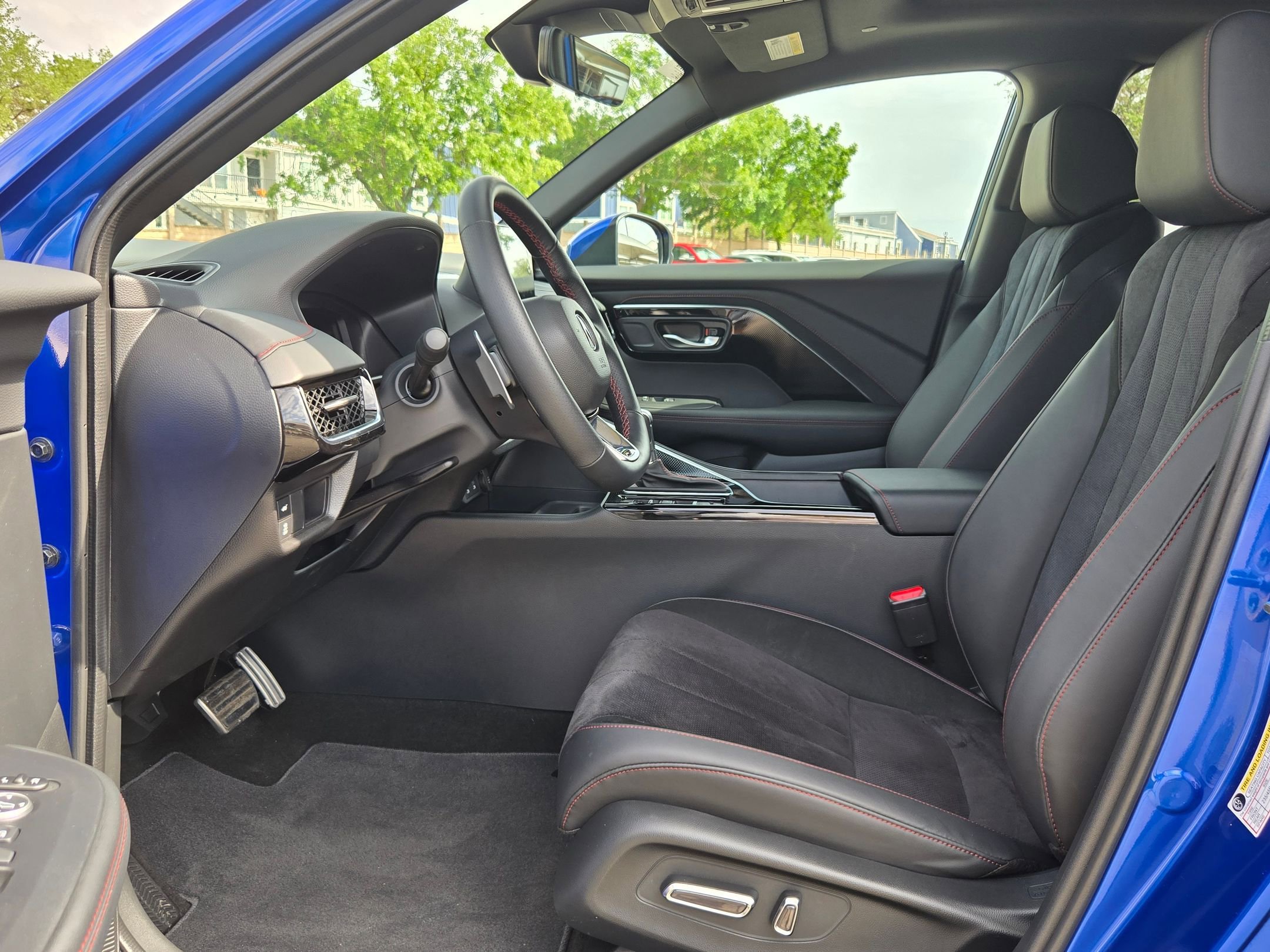 Used 2025 Acura ADX A-Spec image 9