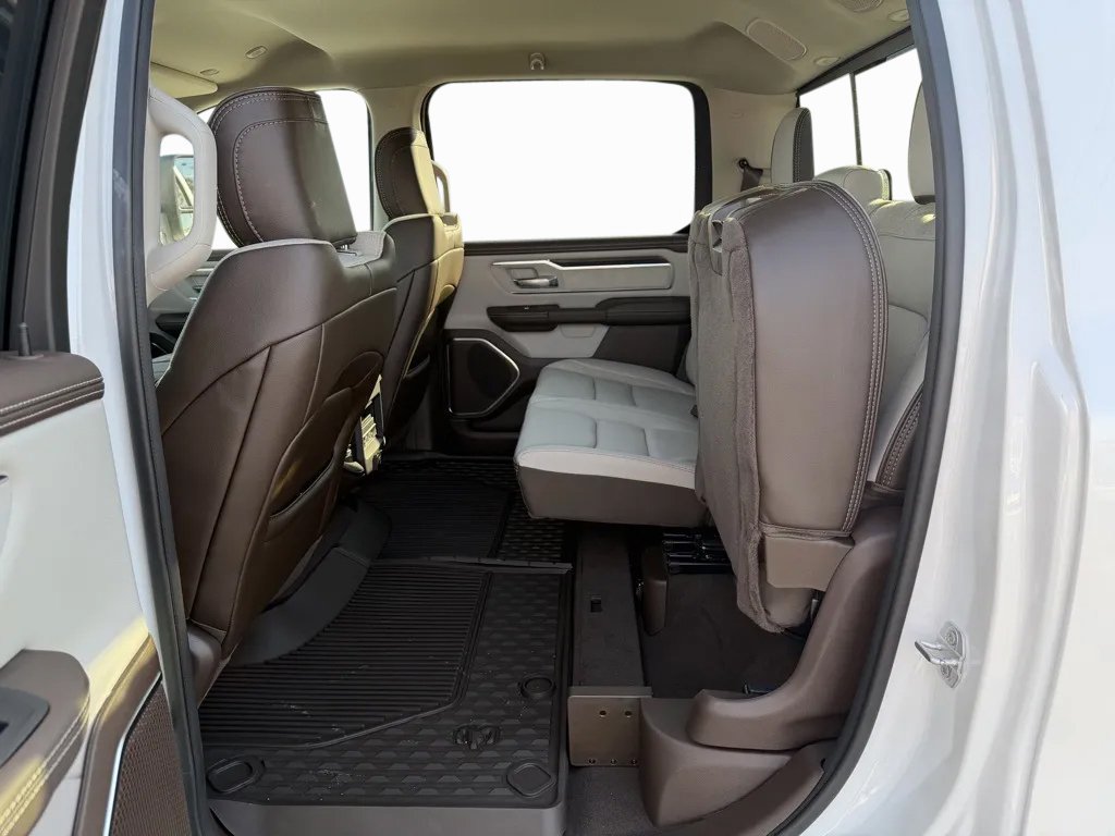 New 2026 RAM 1500 Laramie w/ Trailer Tow Group AWD/4WD image 29