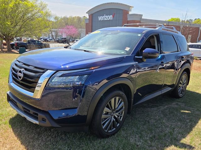 Used 2025 Nissan Pathfinder SL w/ SL Premium Package image 3