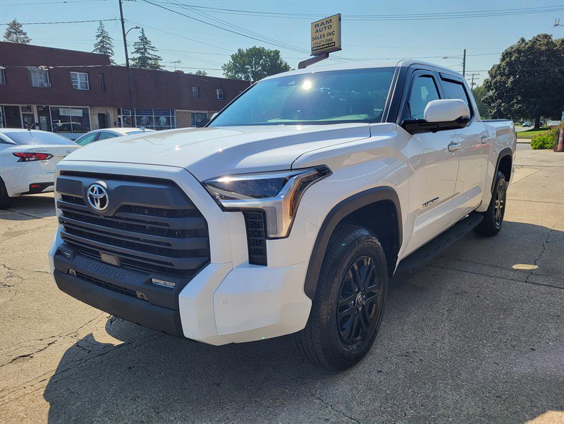 Used 2025 Toyota Tundra SR5 image 1