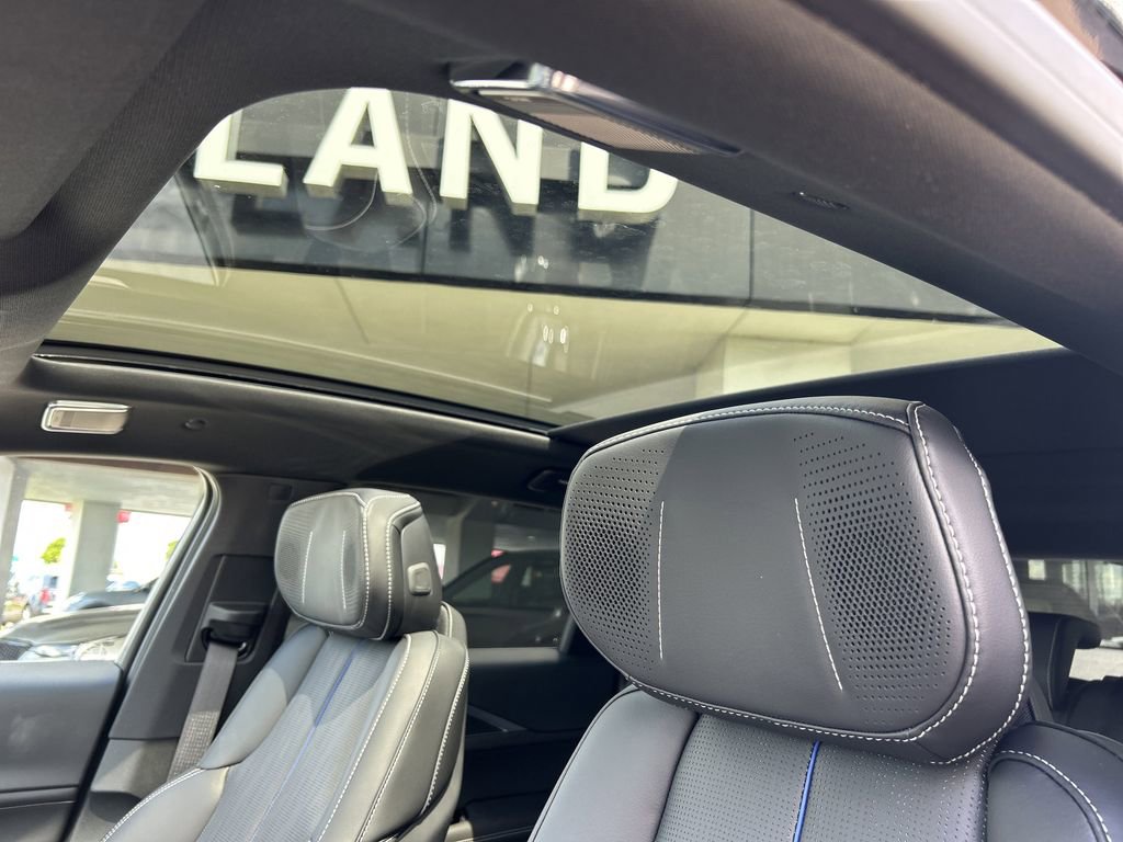 New 2026 Cadillac Lyriq V AWD/4WD image 22