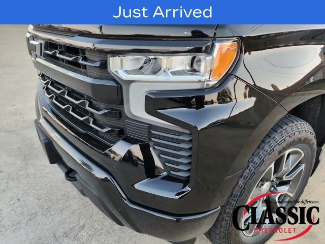 Used 2024 Chevrolet Silverado 1500 LT w/ Z71 Off-Road Package image 15