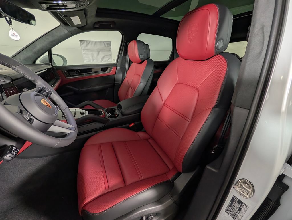 New 2026 Porsche Cayenne GTS AWD/4WD image 5