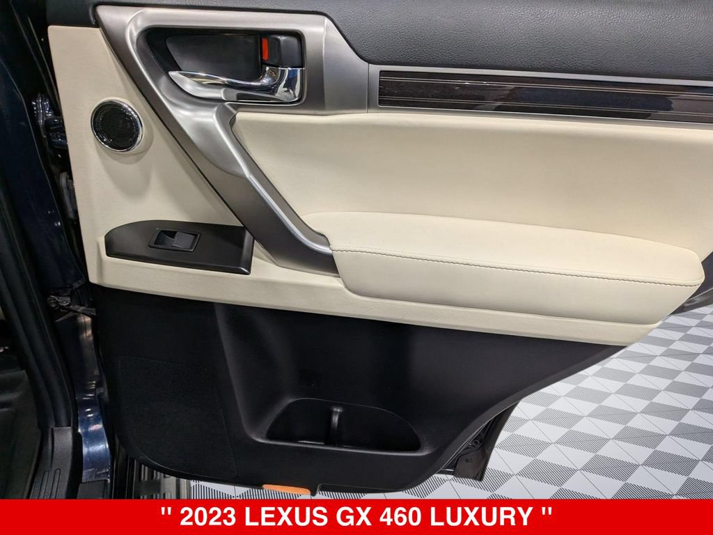 Used 2023 Lexus GX 460 Luxury w/ Sport Design Package AWD/4WD image 32