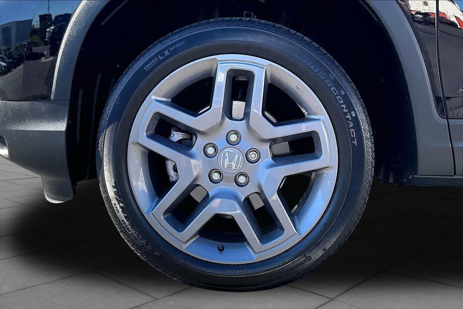 Used 2023 Honda Passport EX-L image 11