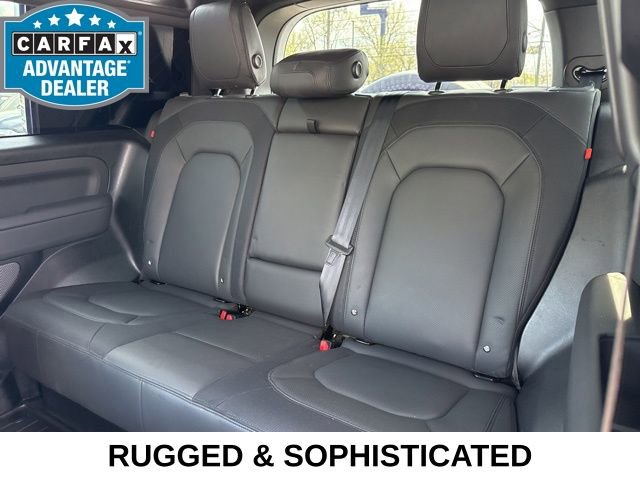 Used 2023 Land Rover Defender 90 X-Dynamic SE AWD/4WD image 28
