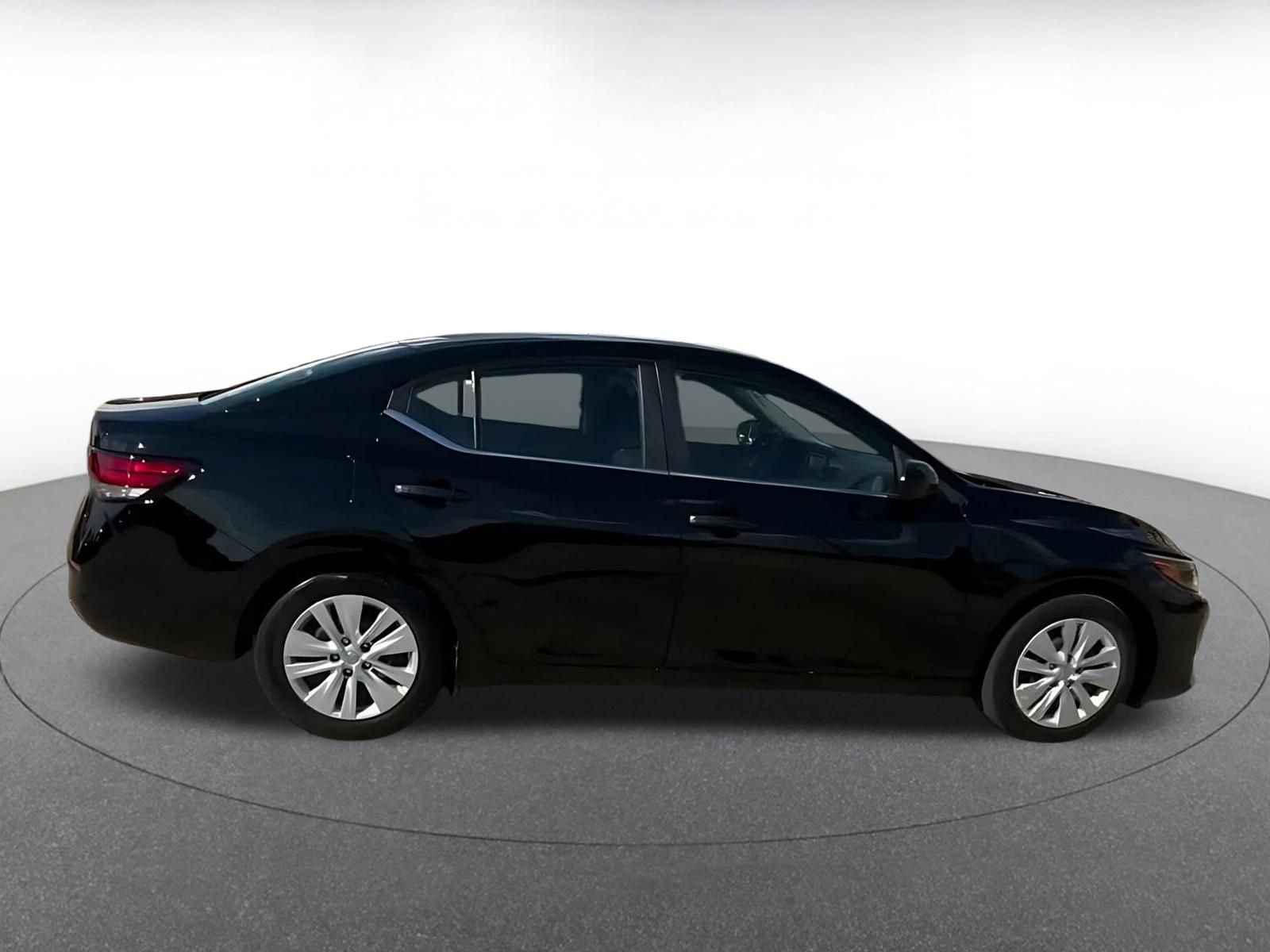 Used 2025 Nissan Sentra S FWD image 14