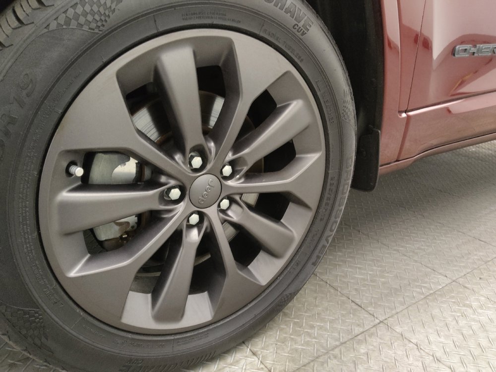 Used 2020 Jeep Cherokee High Altitude AWD/4WD image 31