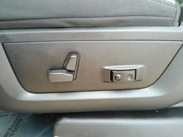 Used 2023 RAM 3500 Big Horn w/ Level 1 Equipment Group image 16