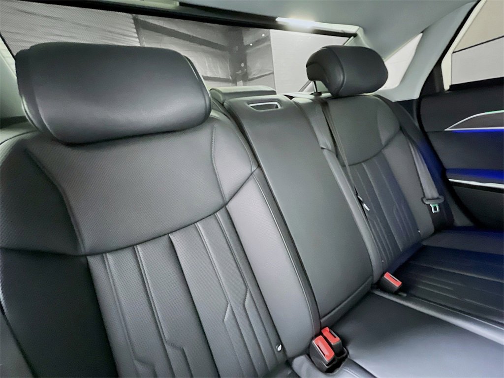 Used 2022 Audi A8 L 3.0T w/ Executive Package image 29