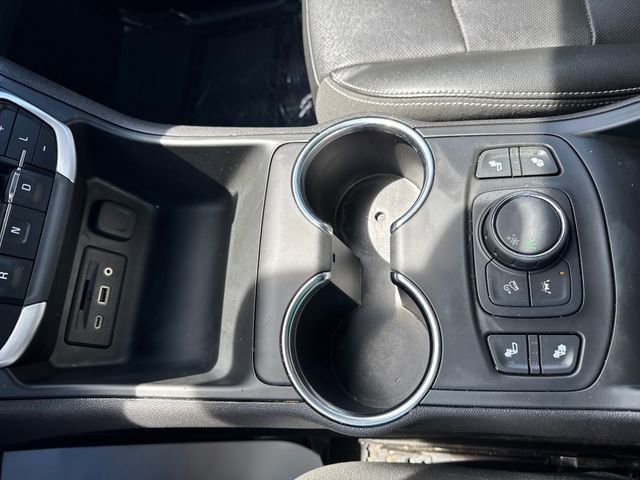 Used 2024 GMC Terrain SLT FWD image 24