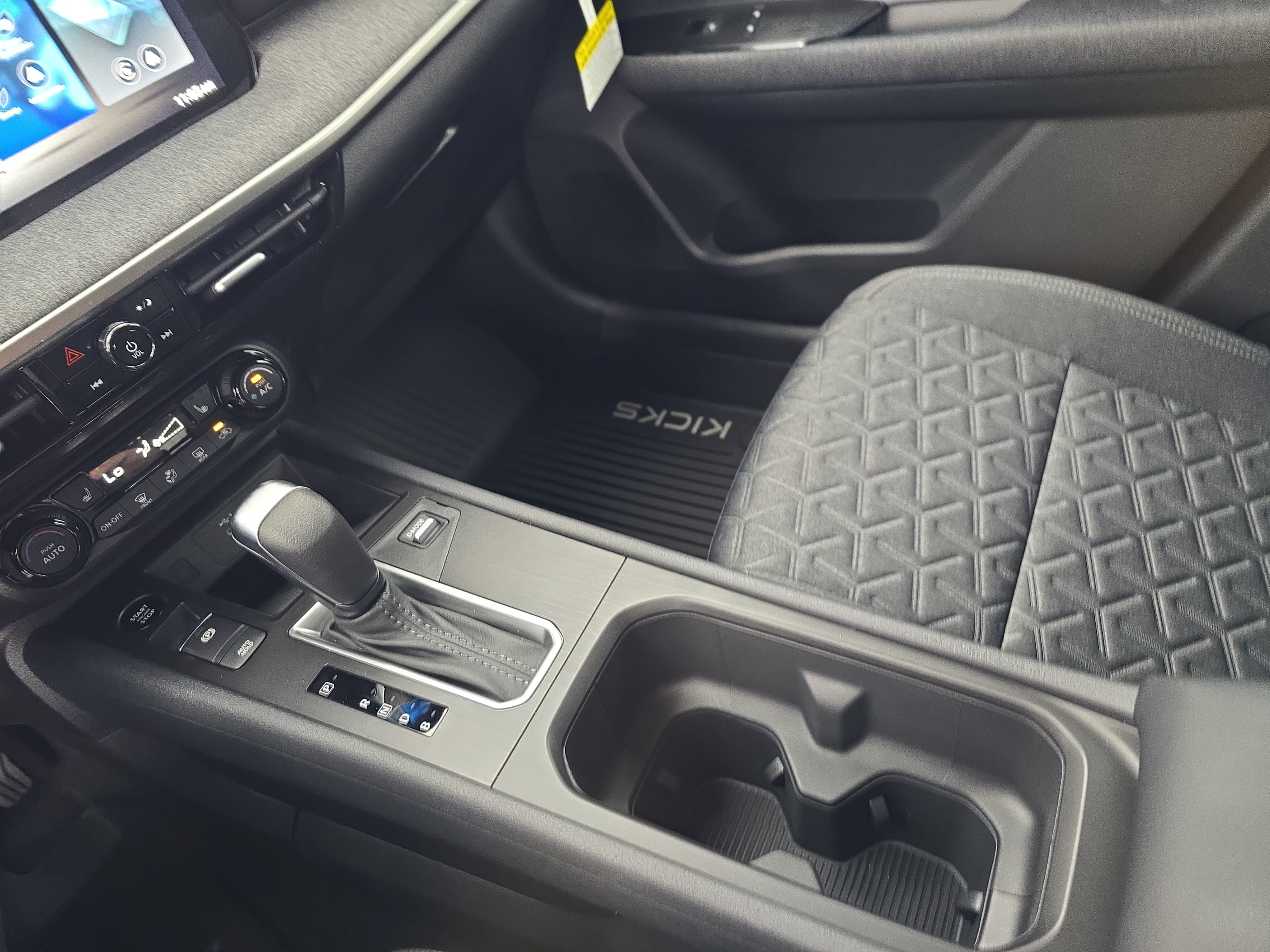 New 2026 Nissan Kicks SV w/ SV Premium Package FWD image 23