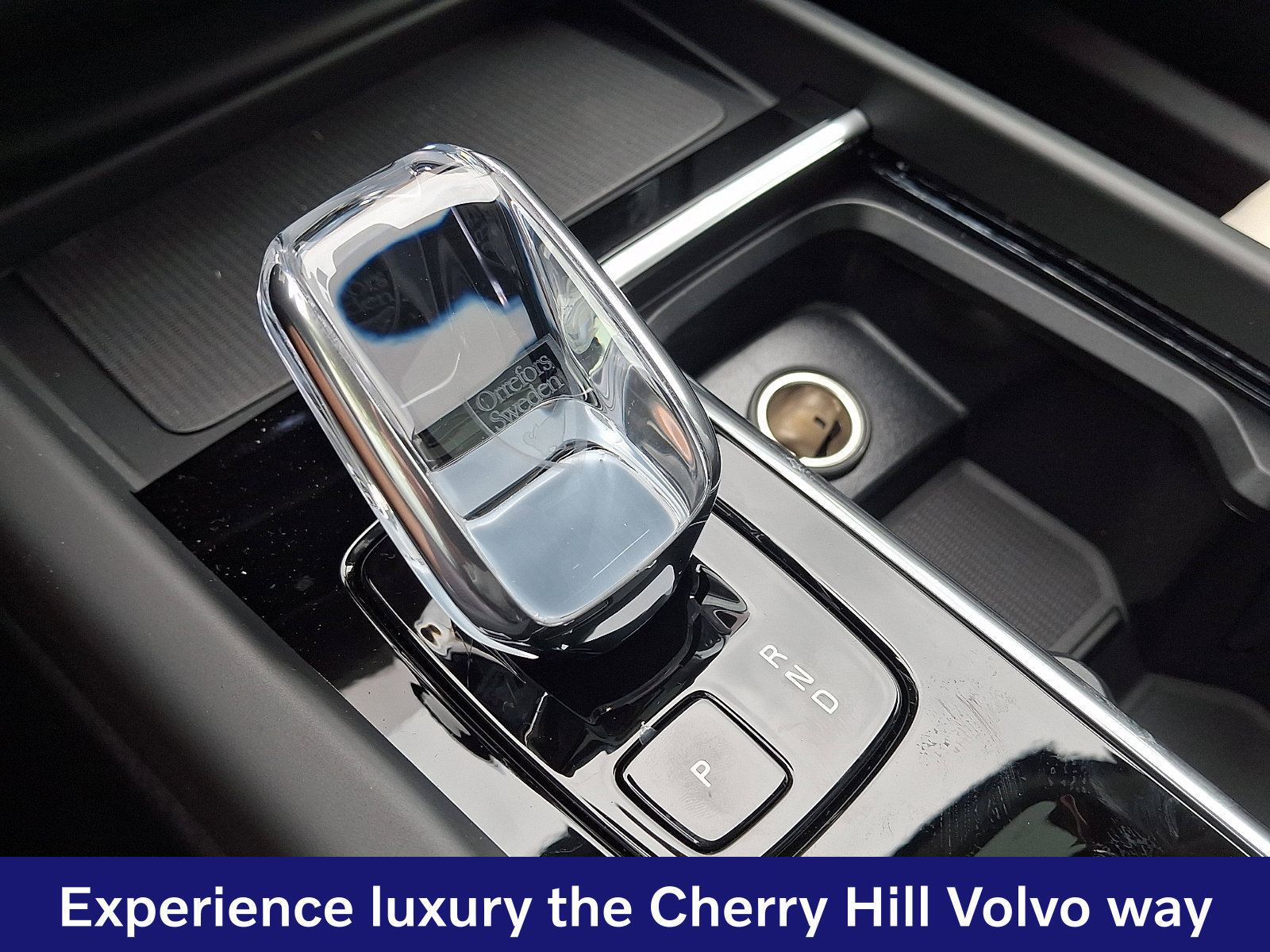New 2027 Volvo XC60 B5 Plus AWD/4WD image 11