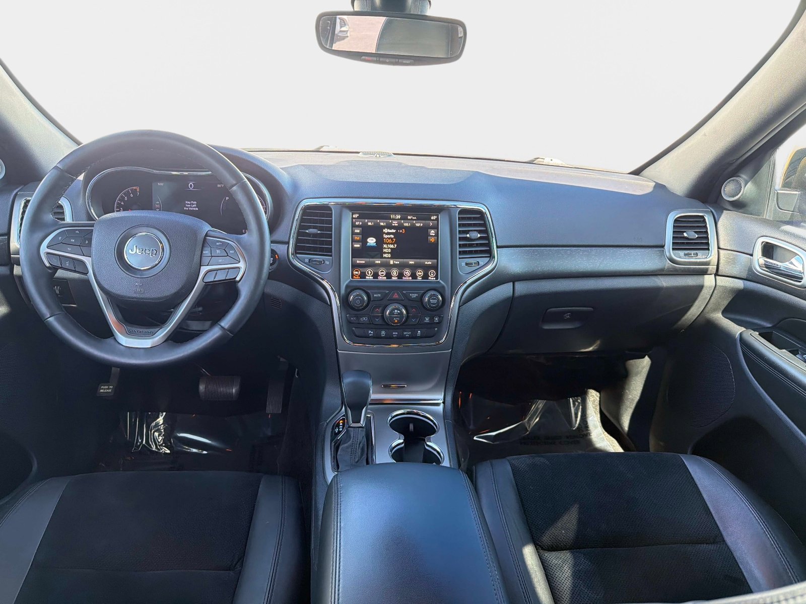 Used 2018 Jeep Grand Cherokee Altitude image 15