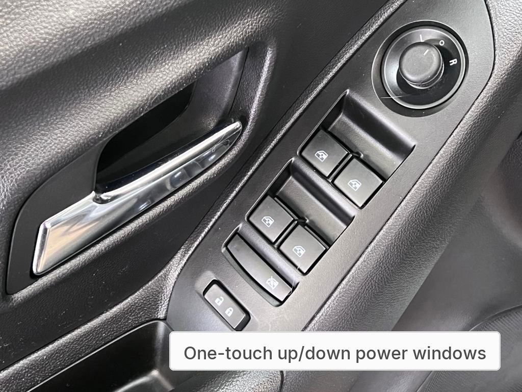 Used 2022 Chevrolet Trax LS w/ Tint and Cruise Package image 29