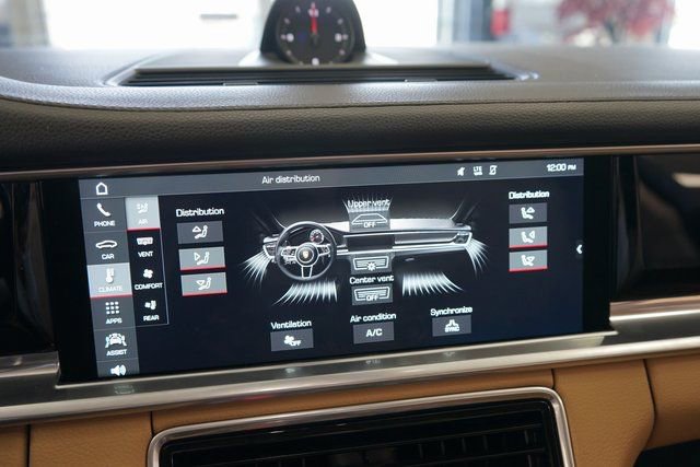 Used 2019 Porsche Panamera 4 image 41