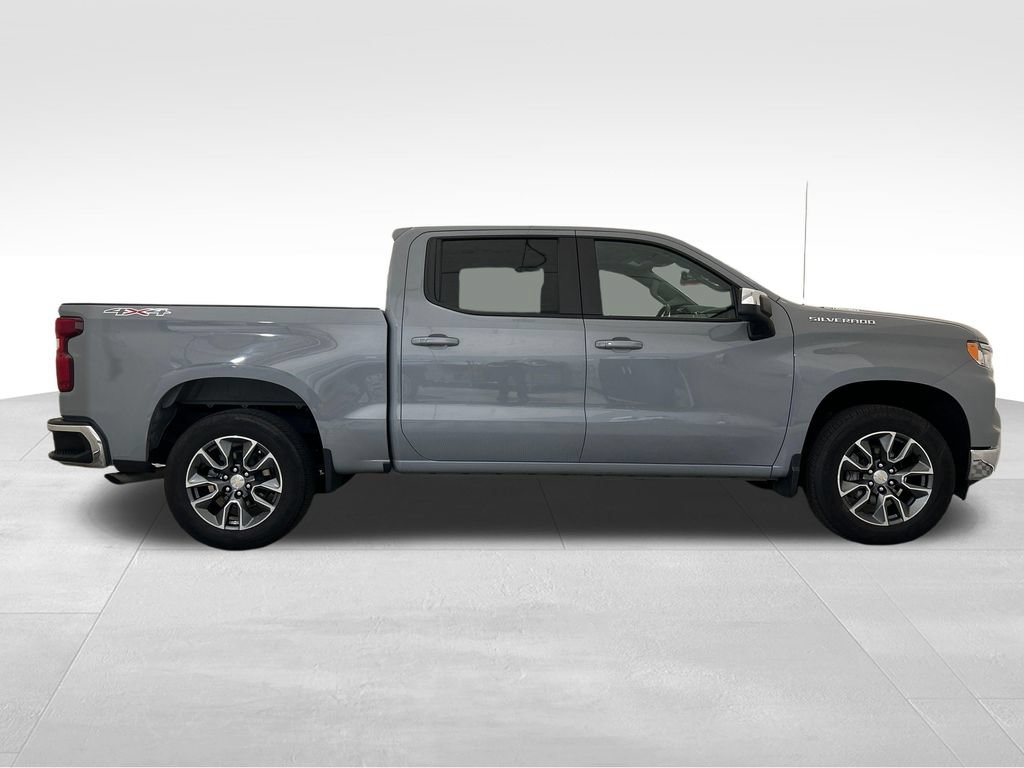 Used 2024 Chevrolet Silverado 1500 LT AWD/4WD image 7
