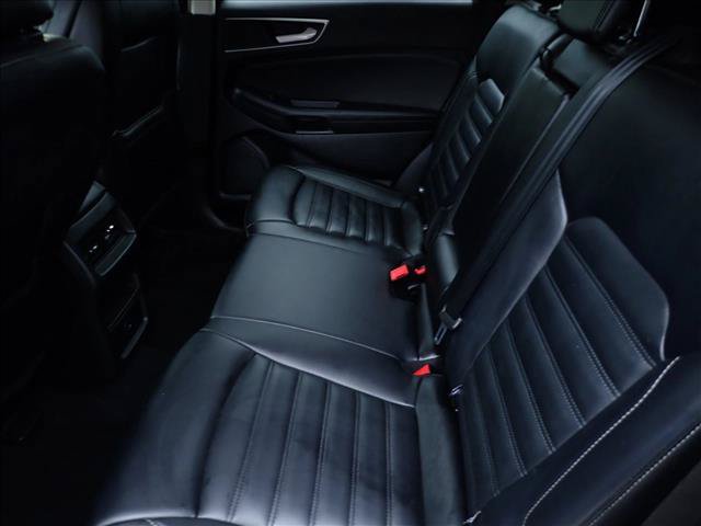 Used 2024 Ford Edge SEL AWD/4WD image 9