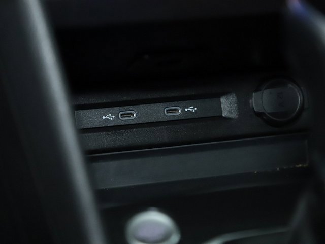 Used 2024 Volkswagen Tiguan SE image 26