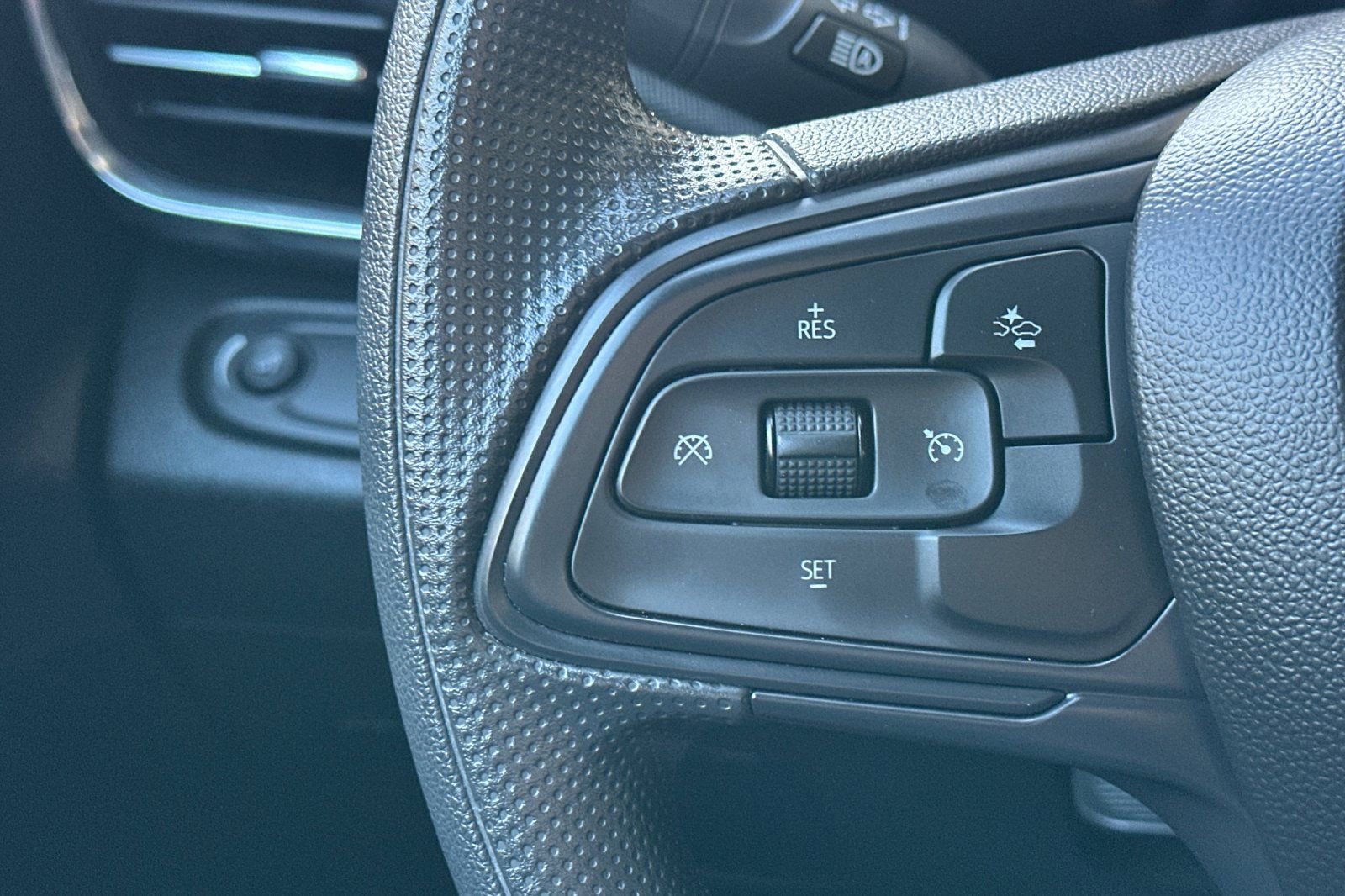 Certified 2024 Buick Envista Preferred w/ Advanced Safety Package image 31