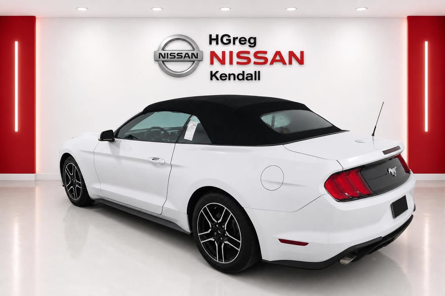 Used 2022 Ford Mustang Convertible w/ Equipment Group 101A RWD video 2