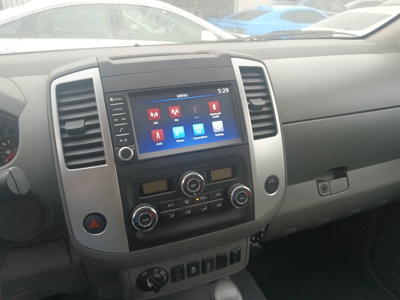 Used 2020 Nissan Frontier SV AWD/4WD image 9
