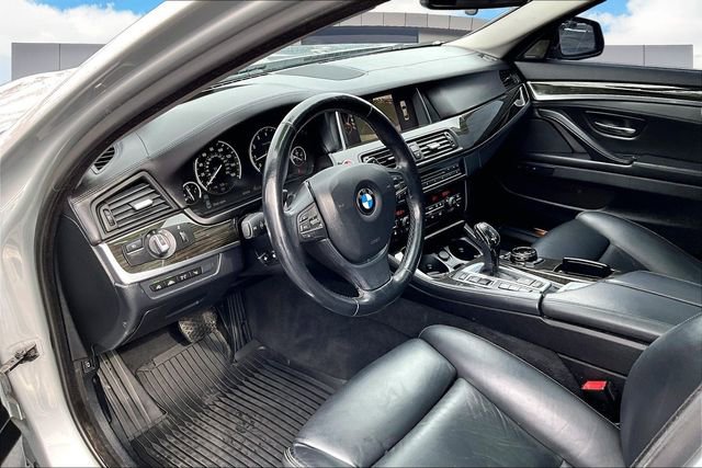 Used 2016 BMW 550i xDrive Sedan image 15