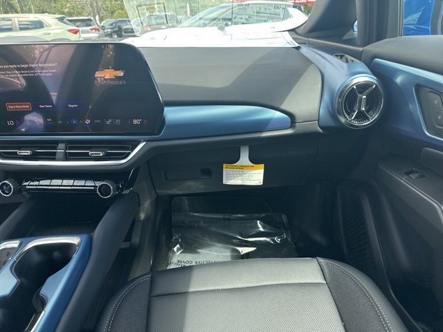 New 2026 Chevrolet Equinox EV LT image 4