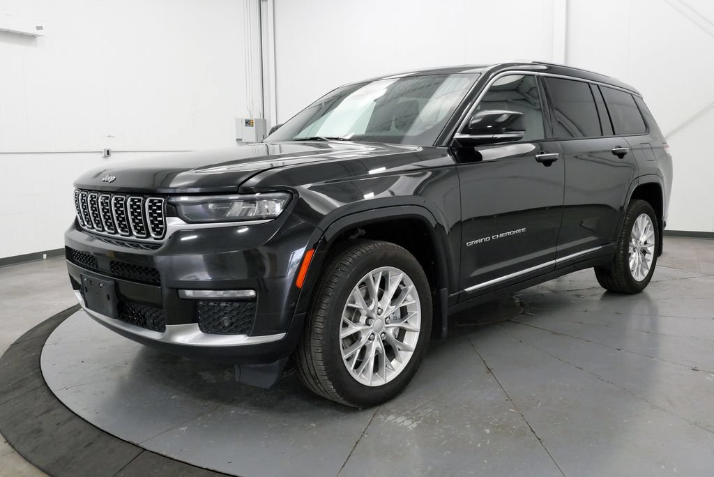 Used 2021 Jeep Grand Cherokee L Summit w/ Luxury Tech Group V AWD/4WD image 3