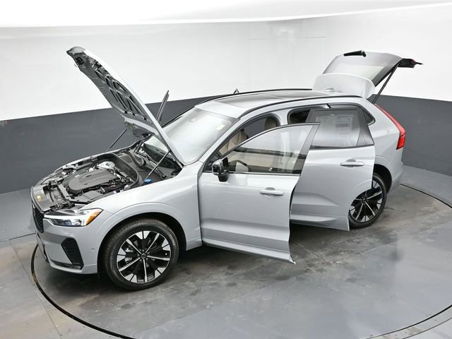 New 2026 Volvo XC60 B5 Plus w/ Protection Package Premier image 44