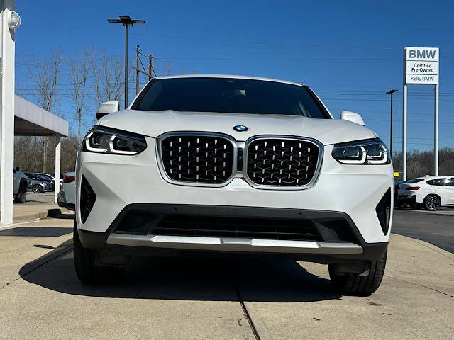 Certified 2025 BMW X4 xDrive30i AWD/4WD image 2