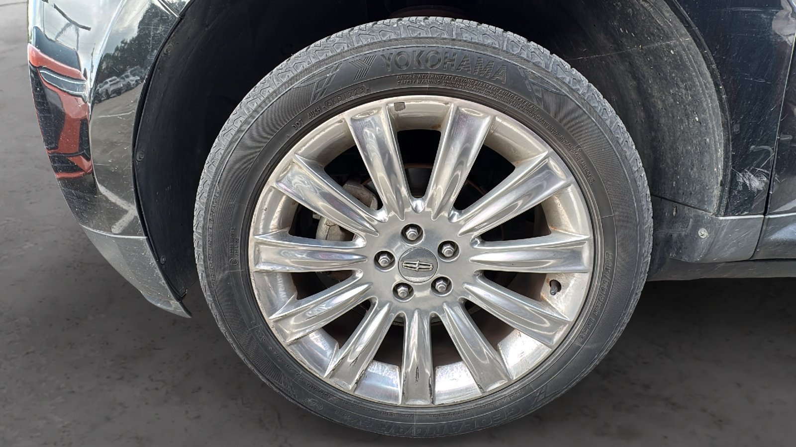 Used 2013 Lincoln MKX FWD image 20