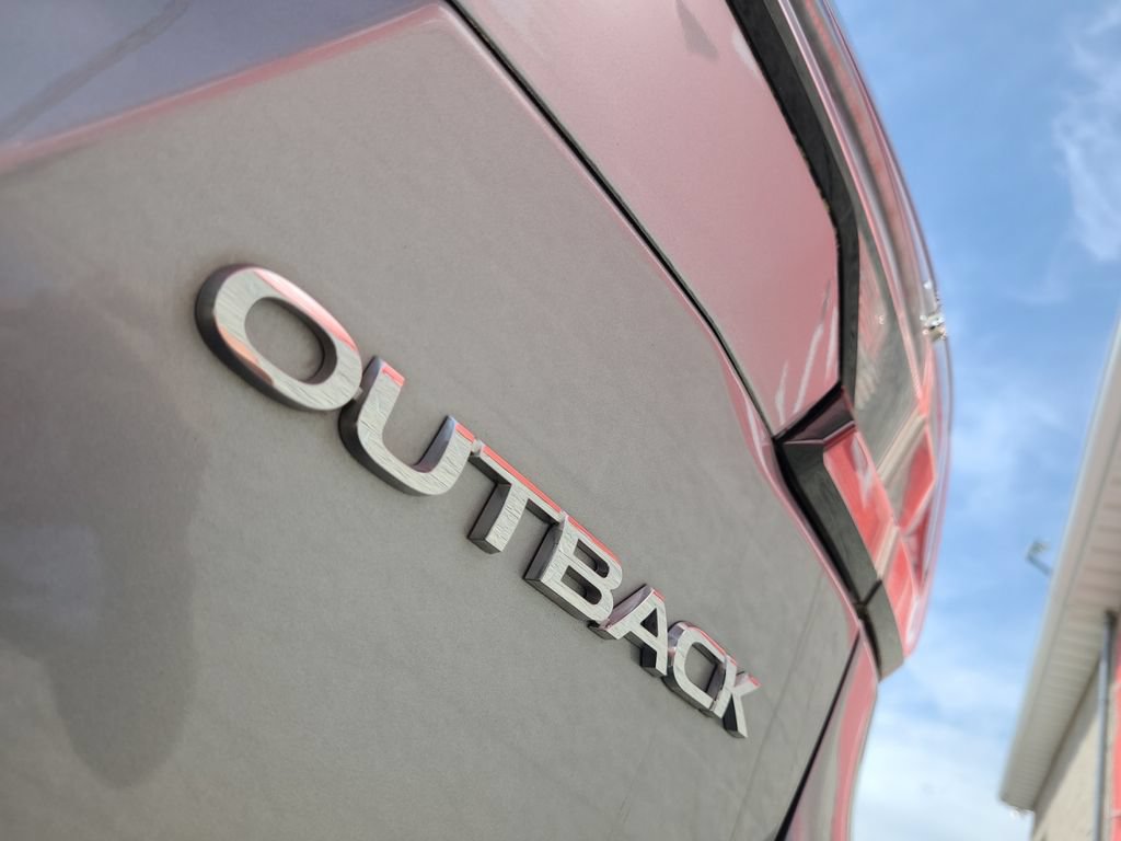 Used 2020 Subaru Outback Premium w/ Popular Package #1 AWD/4WD image 16