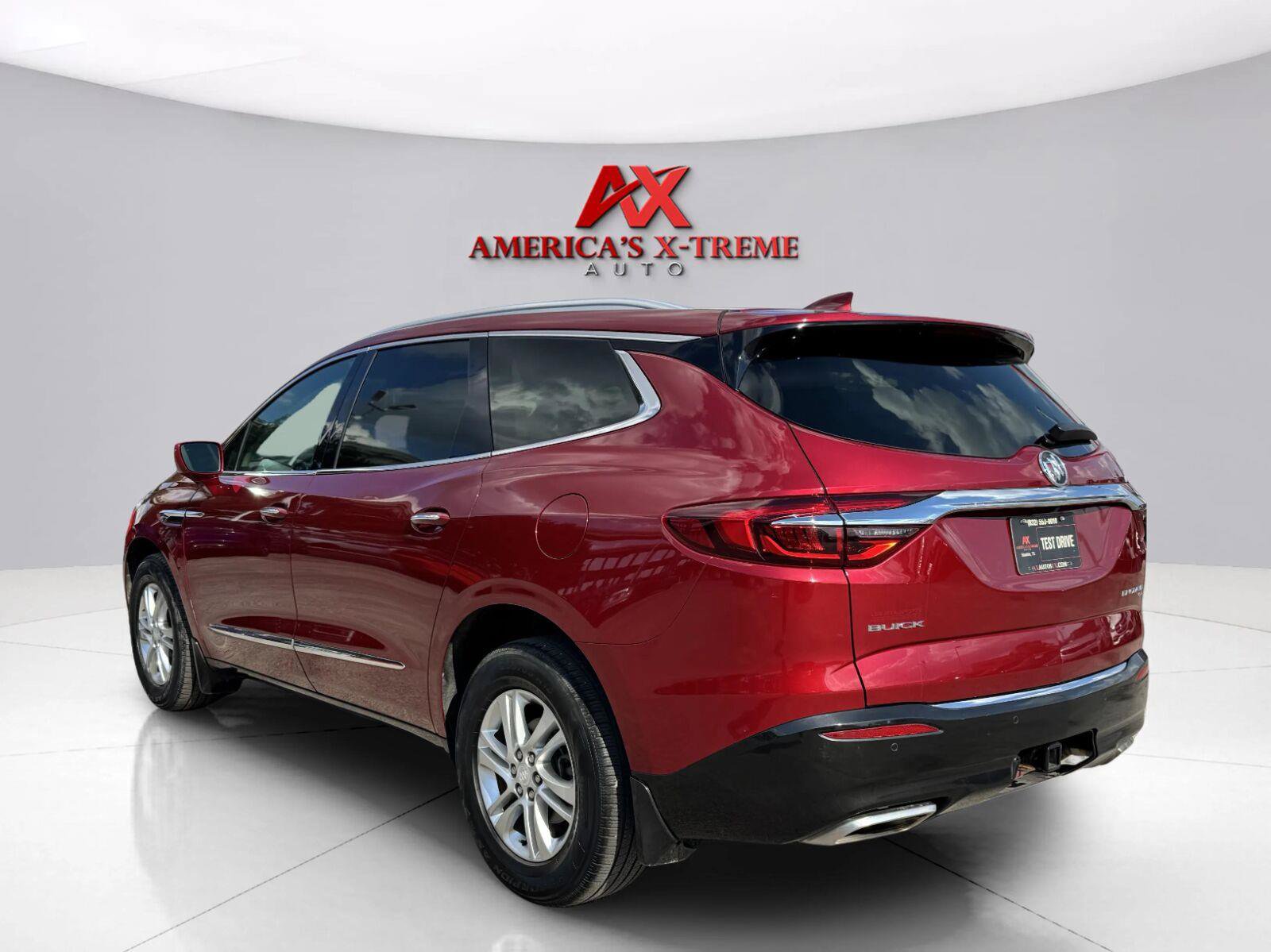 Used 2018 Buick Enclave Premium w/ Trailering Package AWD/4WD image 4