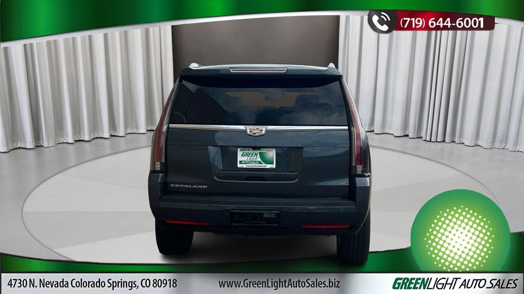 Used 2020 Cadillac Escalade Premium Luxury AWD/4WD image 4