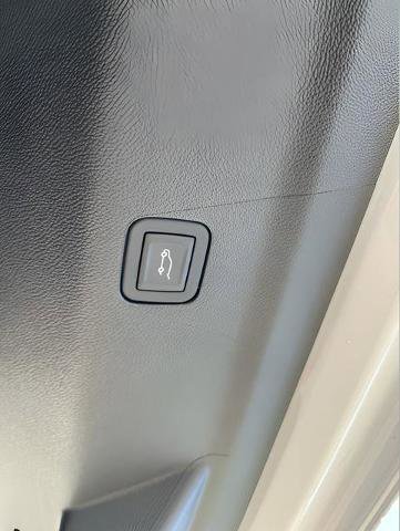 New 2026 GMC Yukon AT4 AWD/4WD image 40