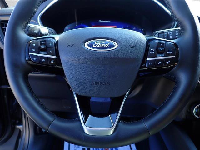 Used 2022 Ford Escape Titanium w/ Class II Trailer Tow Package AWD/4WD image 17