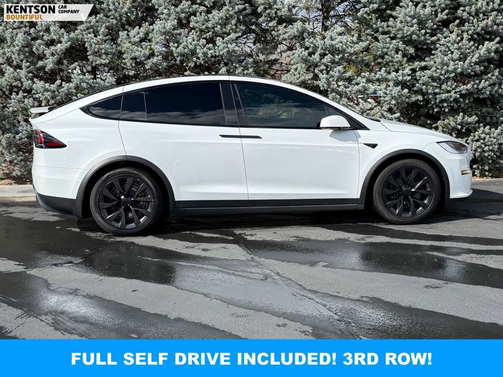 Used 2022 Tesla Model X image 10