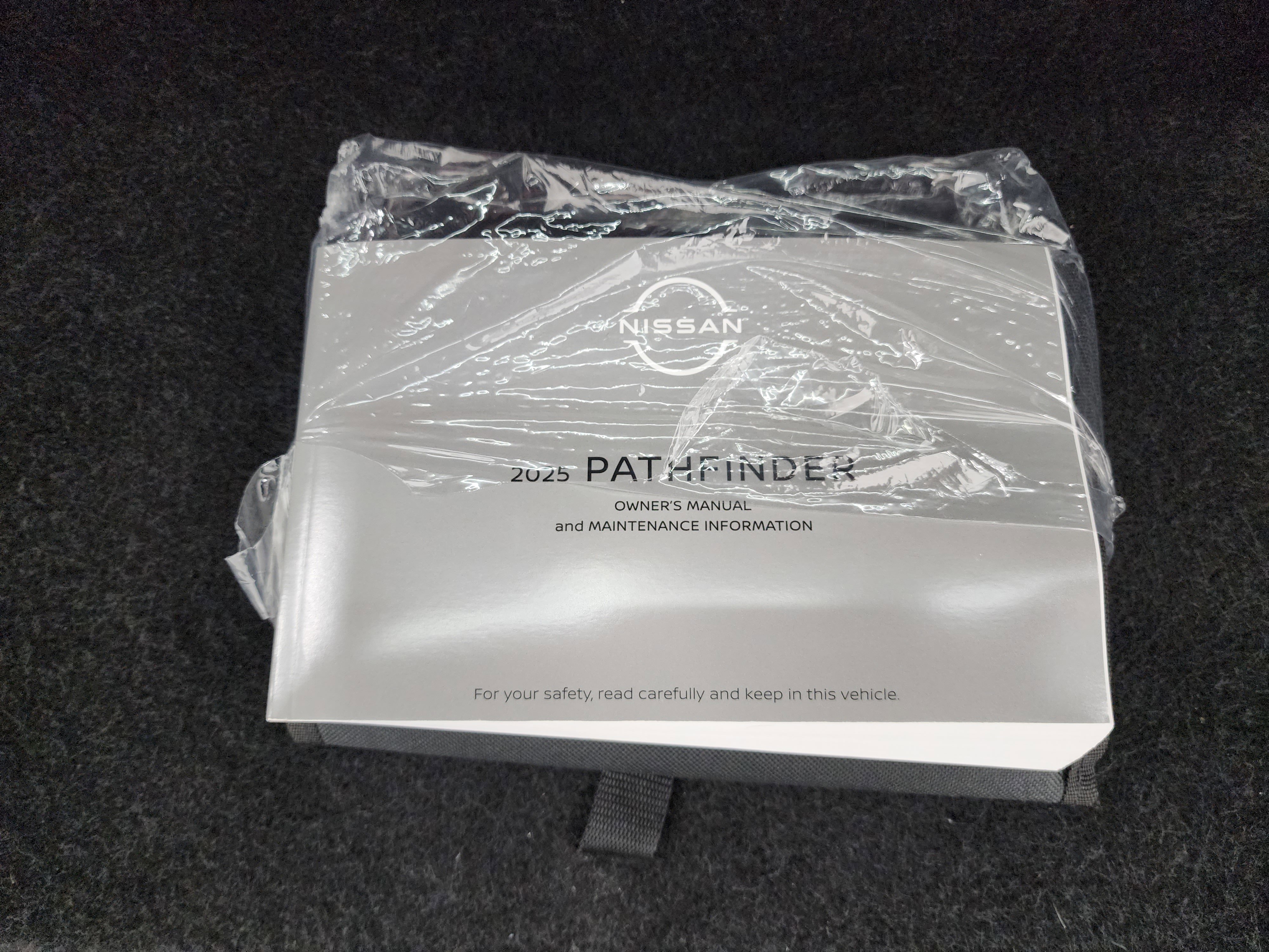 Used 2025 Nissan Pathfinder SV image 29