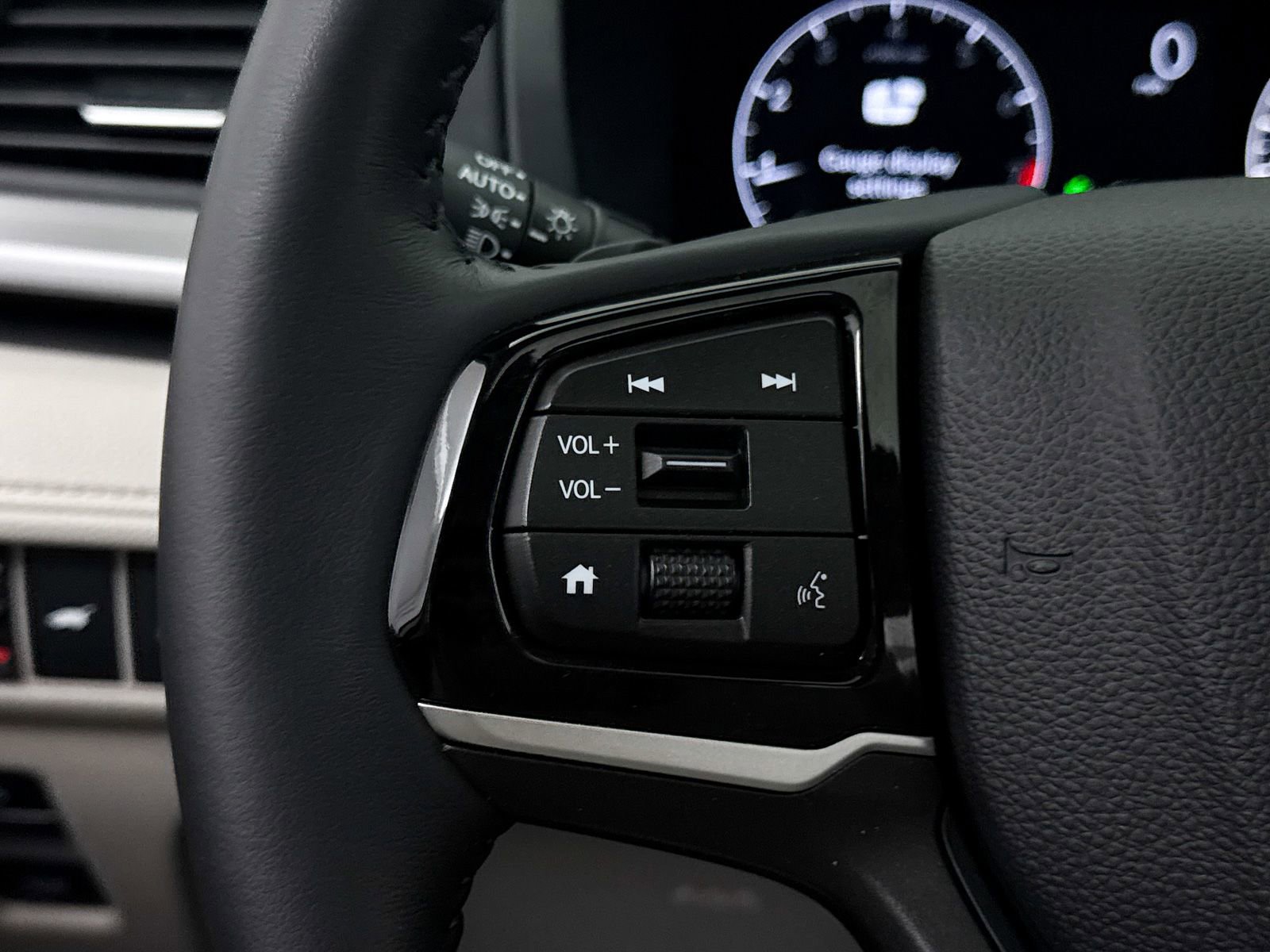 Used 2025 Honda Odyssey EX-L image 32