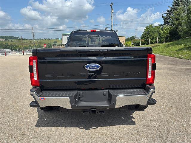 New 2026 Ford F350 Lariat w/ Lariat Premium Package AWD/4WD image 3