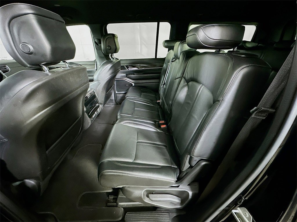 Used 2022 Jeep Wagoneer Series II image 14