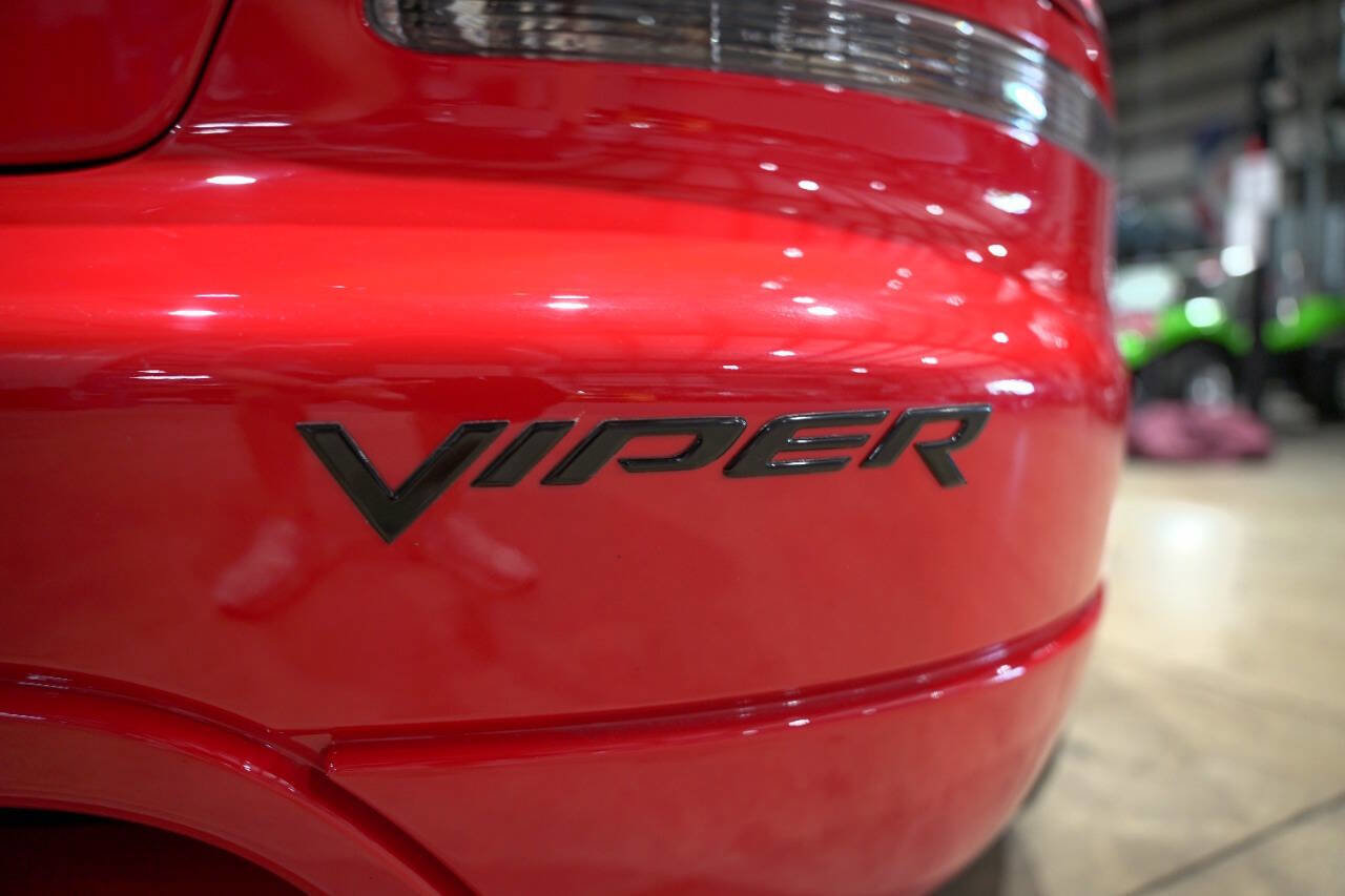 Used 2004 Dodge Viper SRT-10 RWD image 36