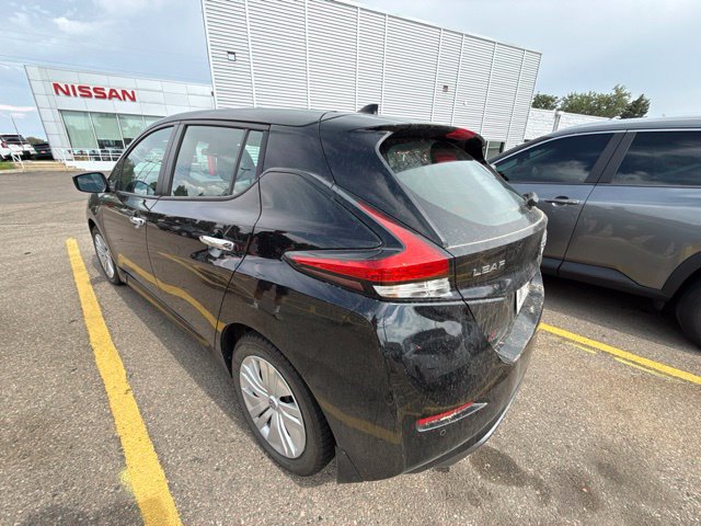 Used 2025 Nissan Leaf S FWD image 3