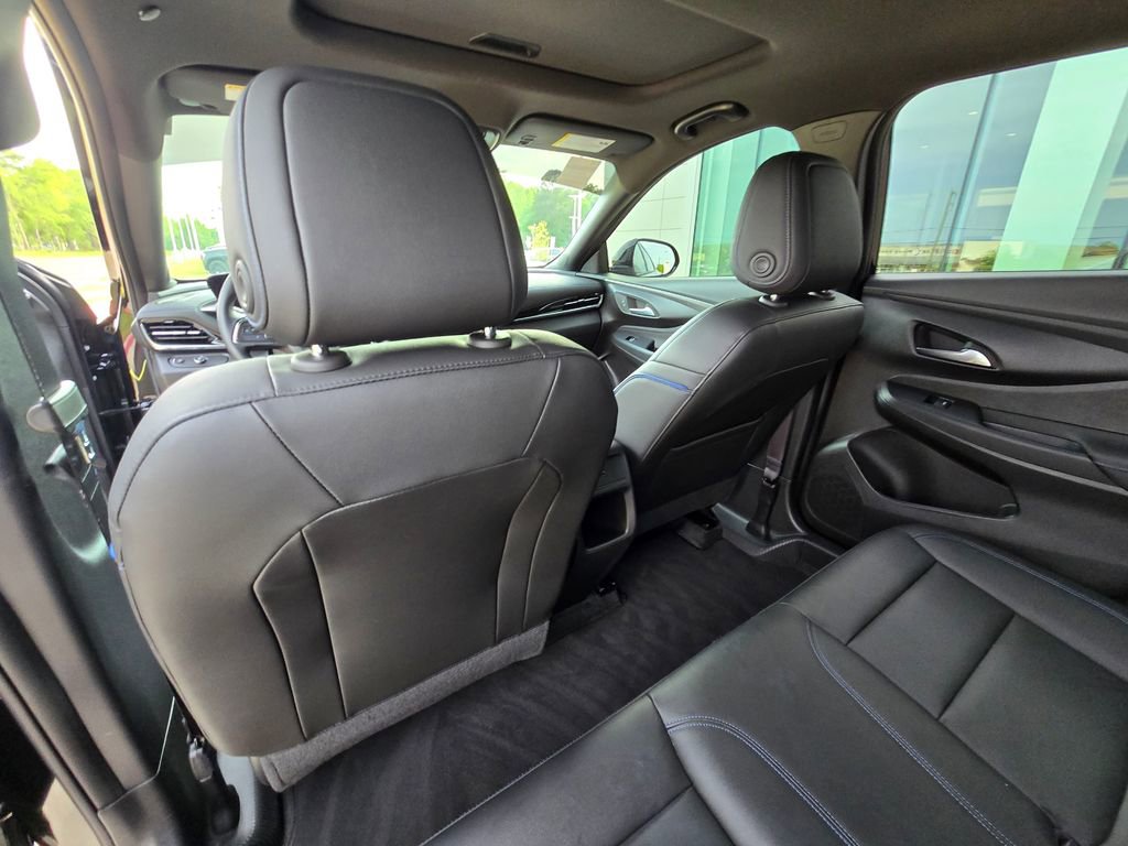 Used 2024 Buick Envista Sport Touring w/ Convenience I Package FWD image 18