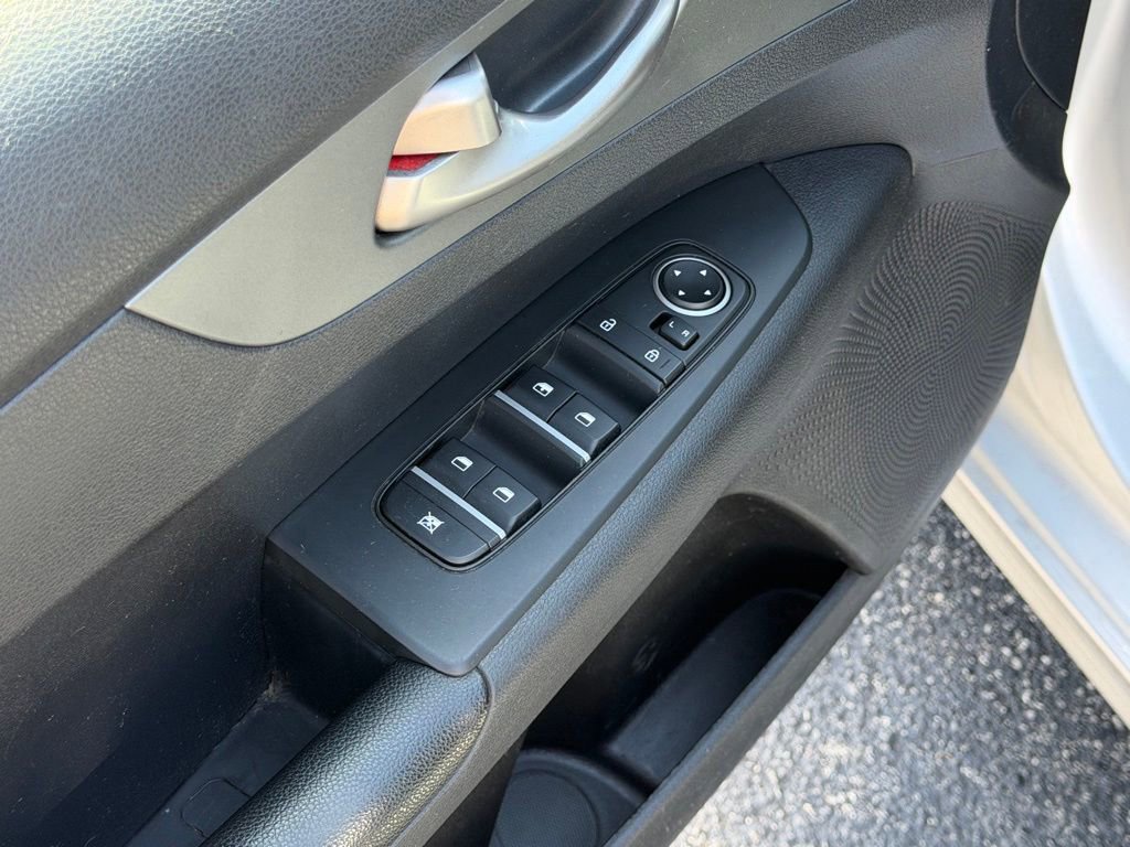 Used 2021 Kia Forte LXS FWD image 14