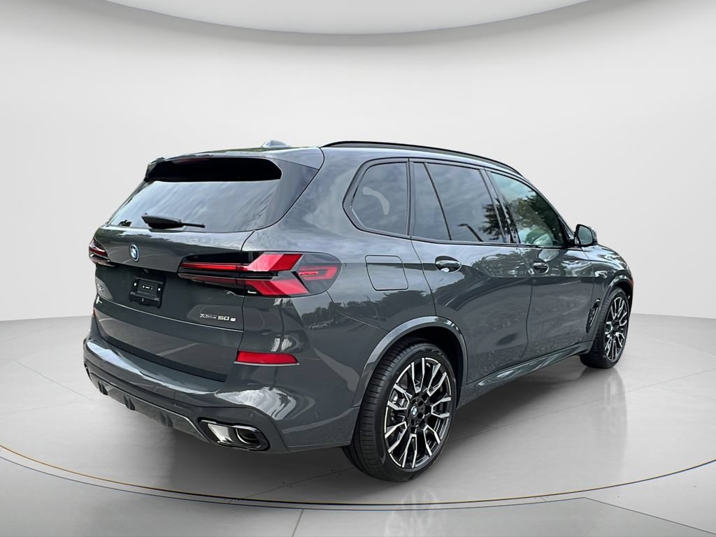 New 2026 BMW X5 xDrive50e w/ M Sport Package AWD/4WD image 5